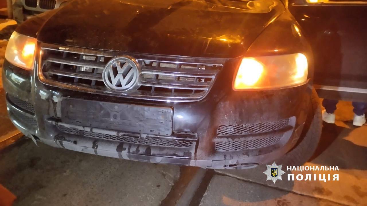 У Києві п’яний студент-іноземець на переході збив чоловіка та намагався втекти. Подробиці та фото