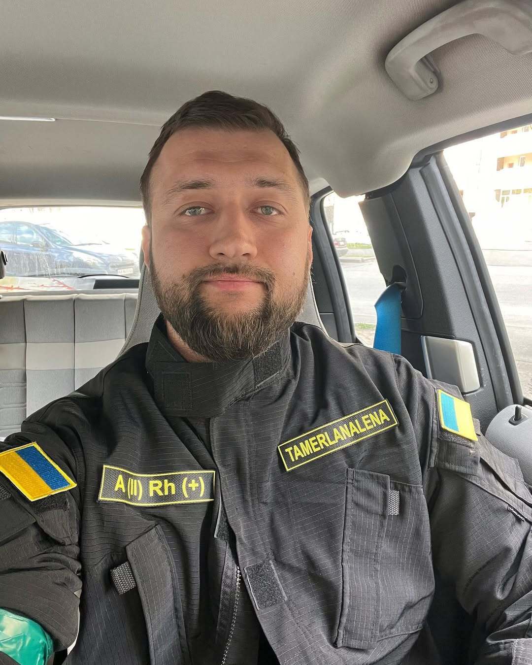 "На себя почти не трачу": певец-воин Тамерлан рассекретил, сколько зарабатывает в месяц и на что тратит деньги