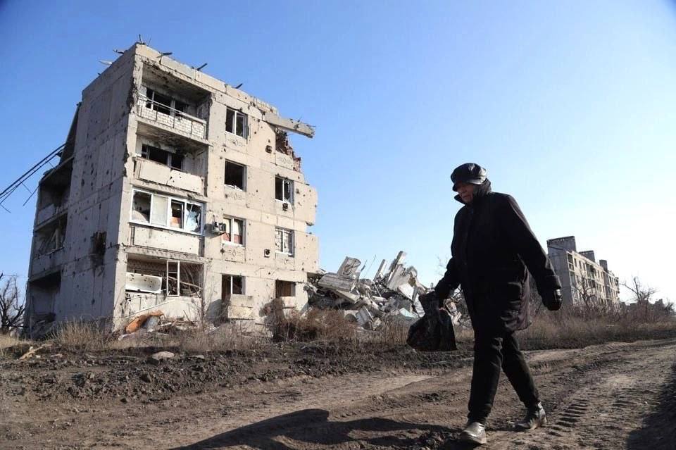 Дома превращены в руины: в сети показали, что оккупанты сделали с поселком Пески возле Донецка. Фото