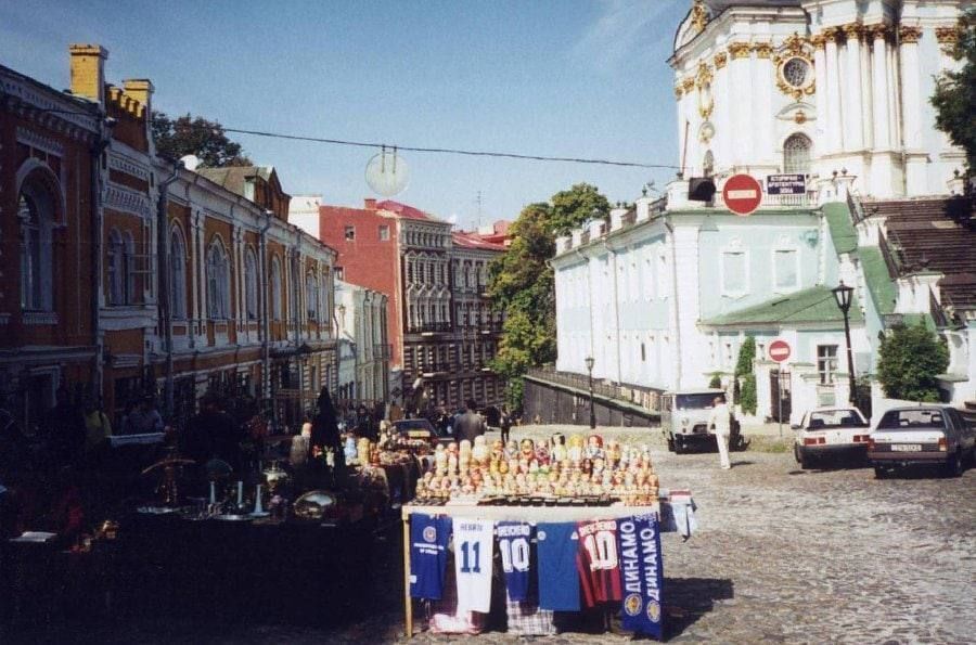 Знакомые места, которыми они были более 20 лет назад: фотографии Киева 1999 года
