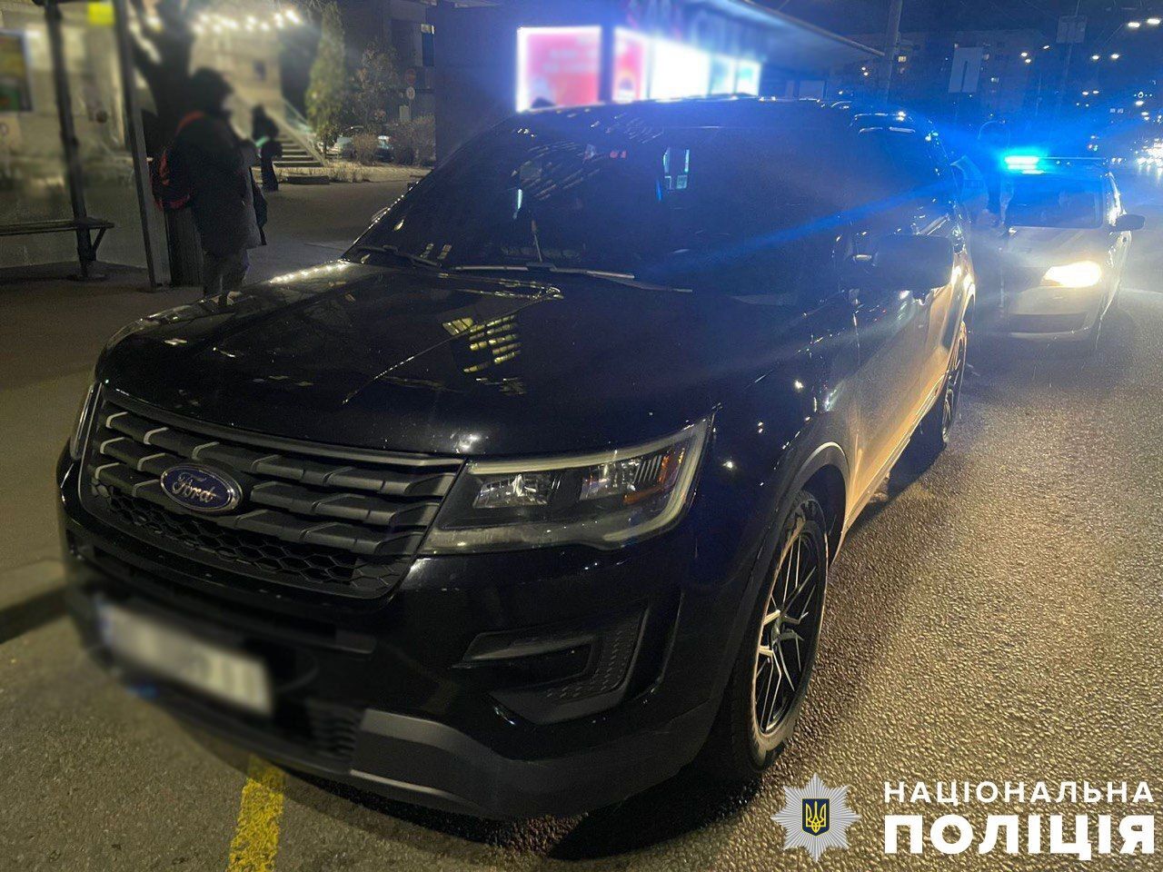 У Києві позашляховик на пішохідному переході збив жінку. Подробиці ДТП та фото