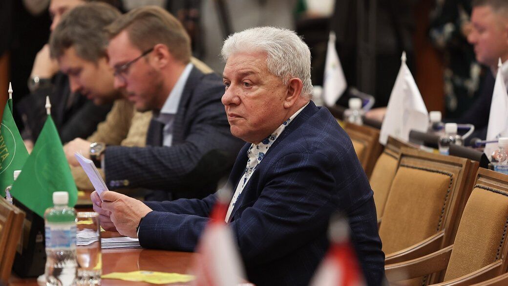 Олег Филимонов досрочно сложил полномочия депутата: его прощальной речи аплодировал весь зал