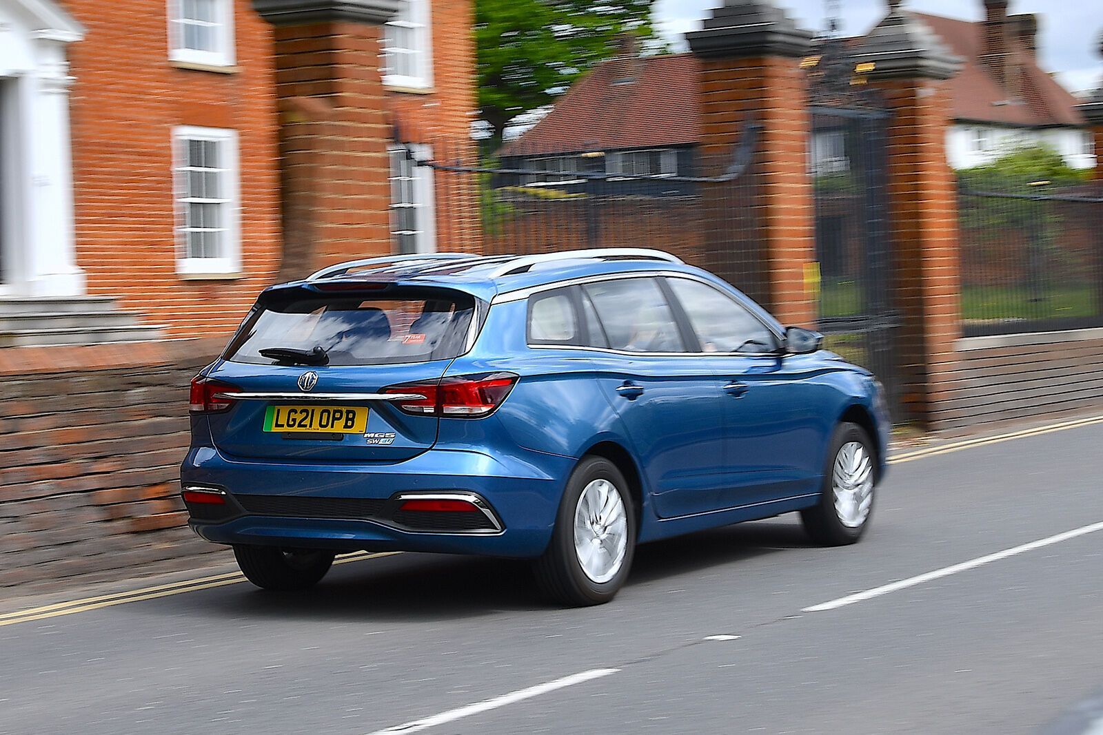 Лучшие подержанные электромобили по доступной цене: список