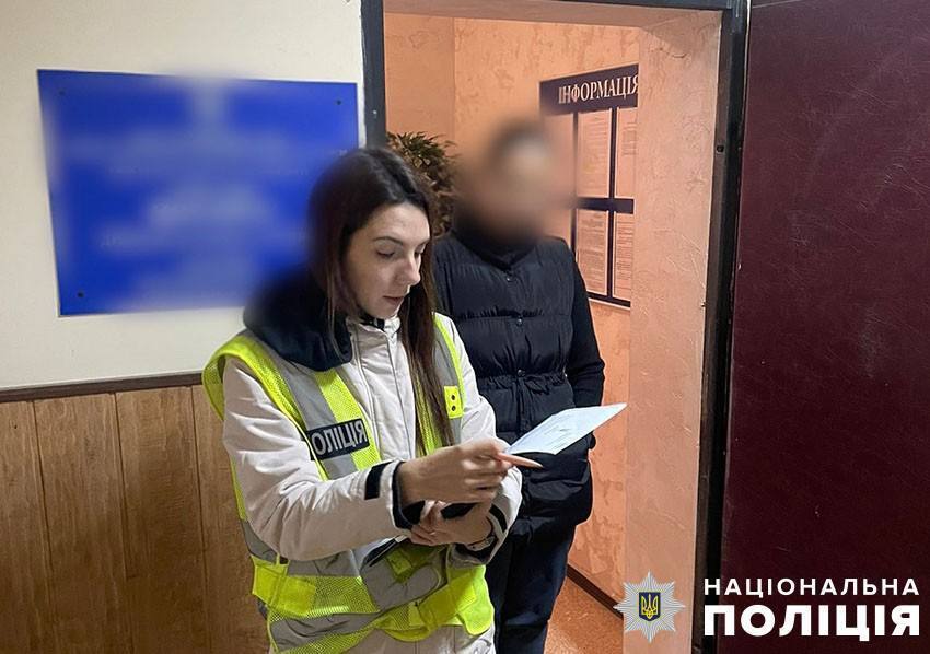 Сняли со счетов умерших украинцев более 1 млн грн: в Киеве будут судить нотариуса и его подельников. Фото