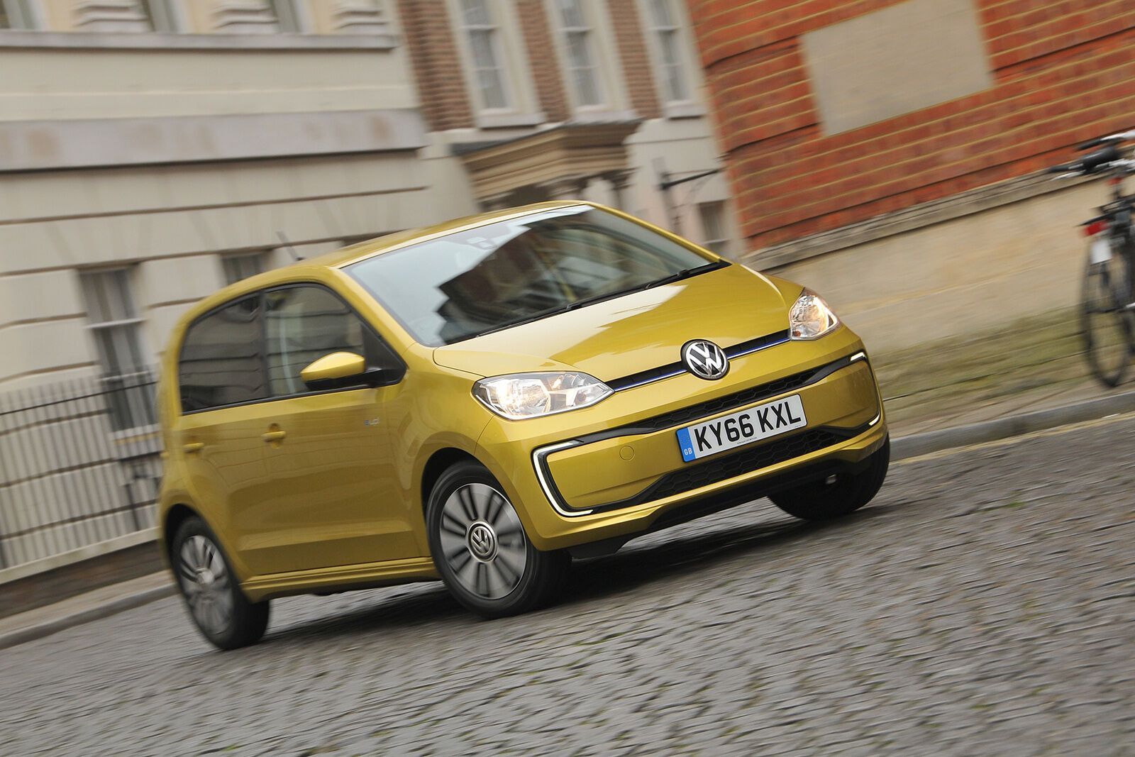 Лучшие подержанные электромобили по доступной цене: список