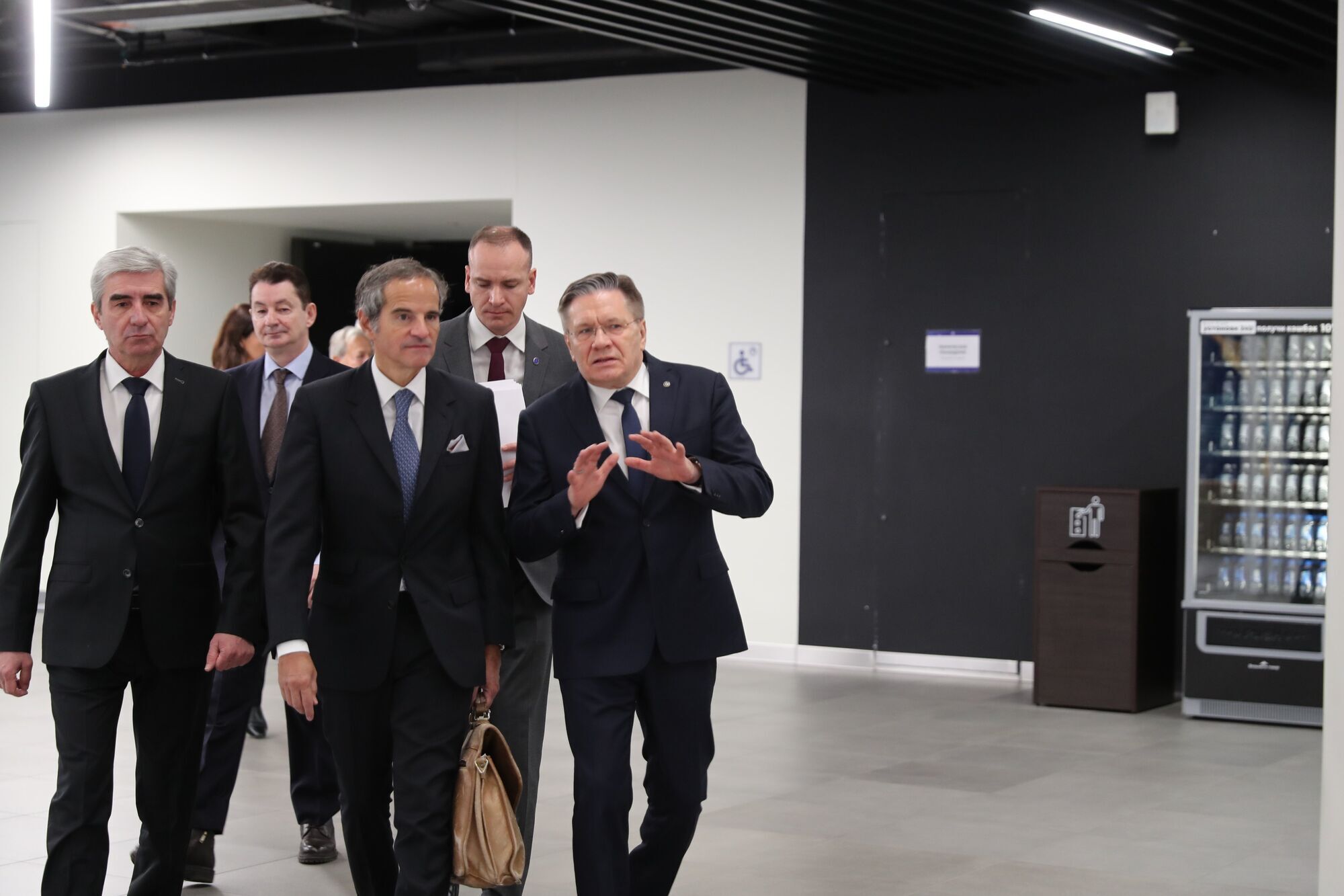 "Треба запобігти ядерному інциденту": Гроссі провів "консультації" у Москві. Подробиці та фото