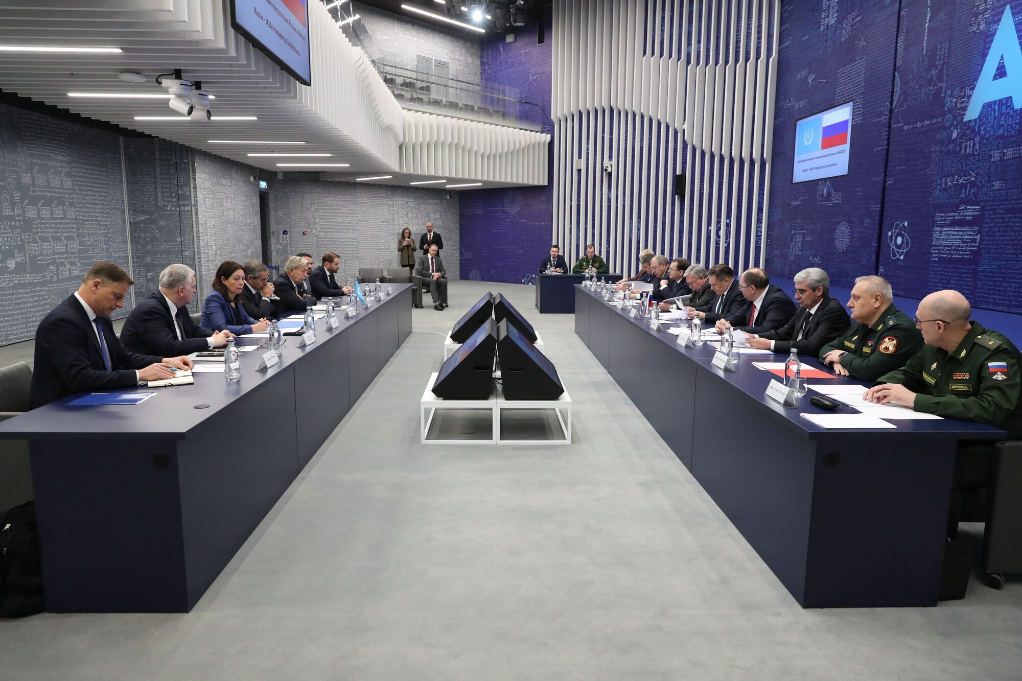 "Треба запобігти ядерному інциденту": Гроссі провів "консультації" у Москві. Подробиці та фото