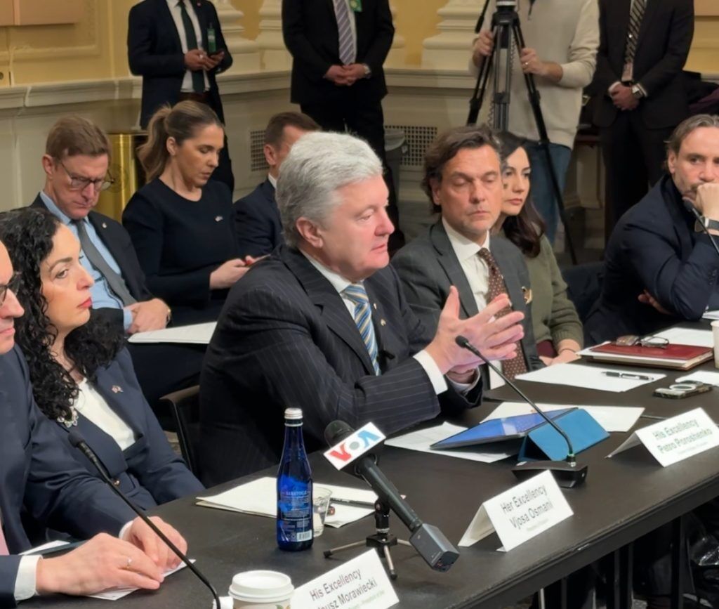 "Нічого про Україну без України": Порошенко у США обговорив зміцнення переговорних позицій Києва