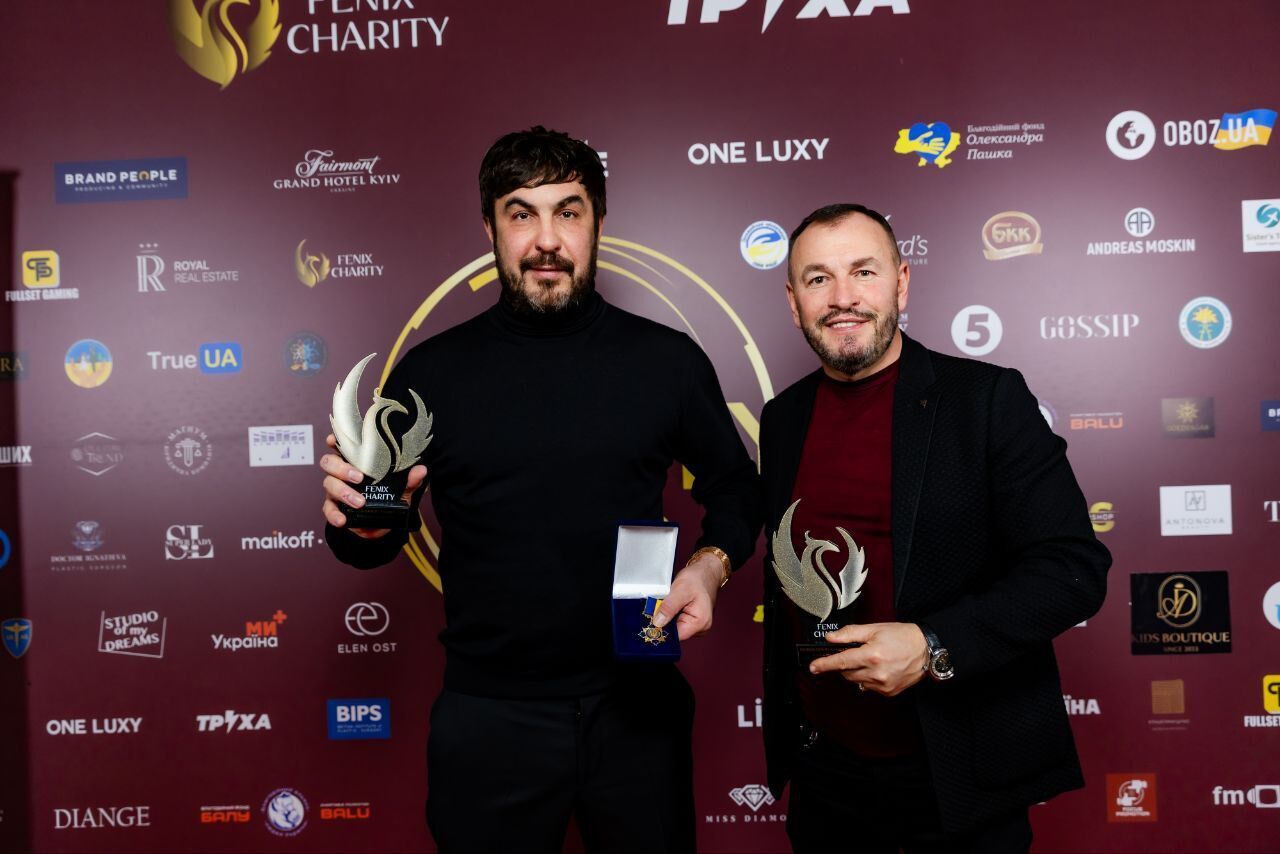 Fenix Charity отметила лучших на Business Gravity Awards 2025: OBOZ.UA получил медиа года