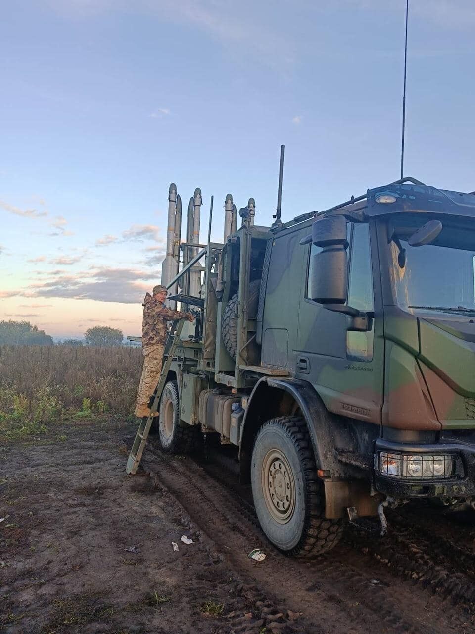 Уже сбил российскую ракету Х-101: в воздушных силах показали новейший IRIS-T SLS с последней поставки. Фото
