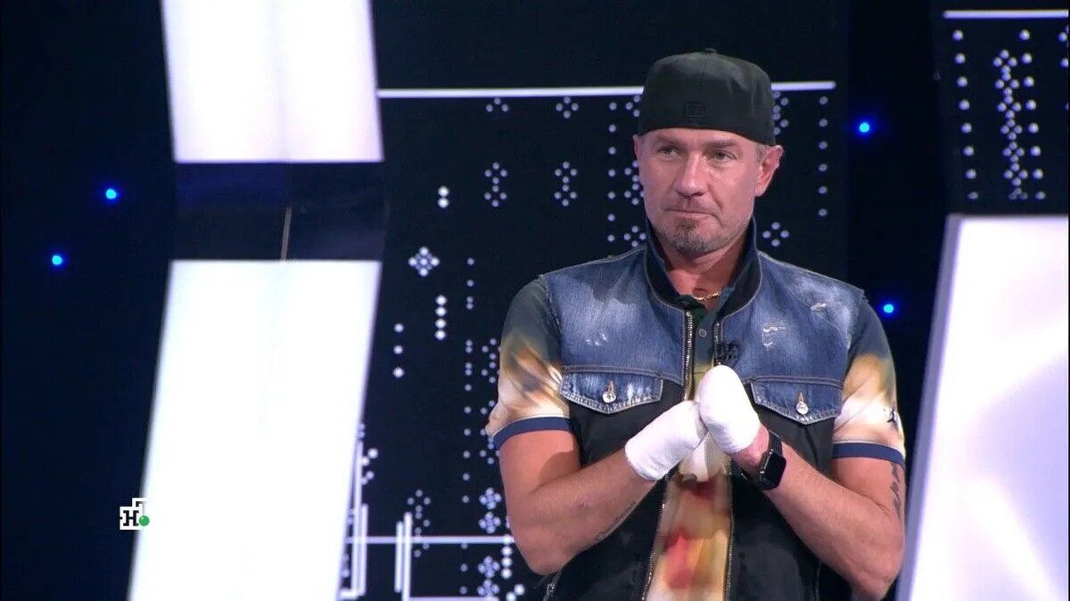 Олимпийский чемпион, которому ампутировали ноги и руки, рассказал, что ему советовала "украинская" жена Пескова
