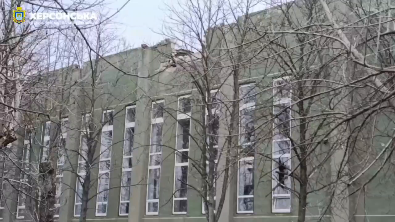 Оккупанты утром атаковали Херсон, среди пострадавших – ребенок. Видео