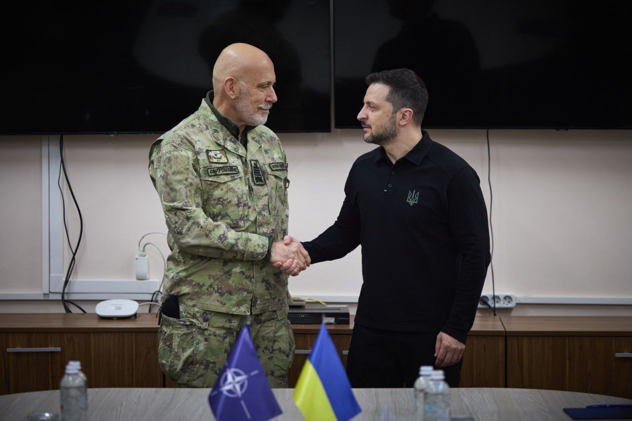 Зеленський ознайомив нового главу Військового комітету НАТО з потужностями української далекобійної зброї. Фото і відео