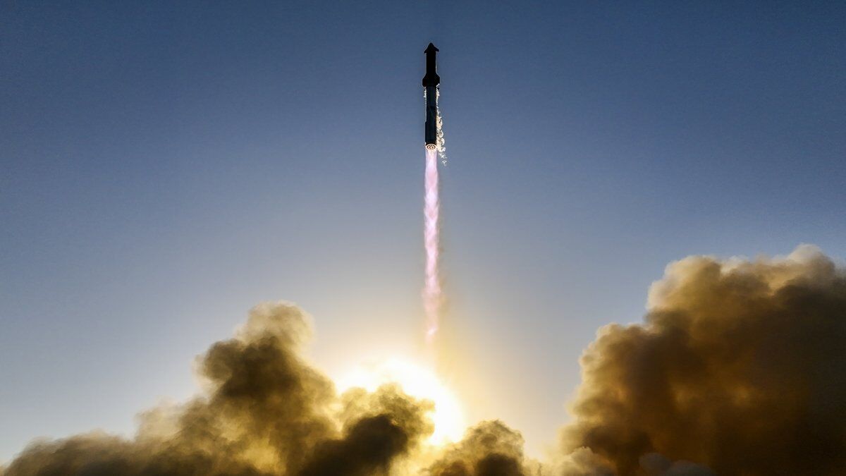 Вибух ракети Ілона Маска спровокував невтішні чутки для астронавтів NASA, які застрягли в космосі