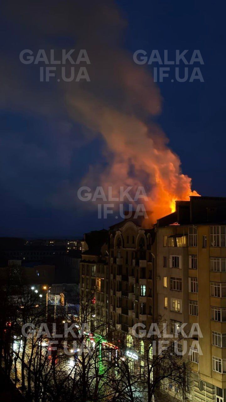 В Ивано-Франковске раздались два взрыва в районе ж/д вокзала: горел жилой дом, есть жертвы. Фото и видео