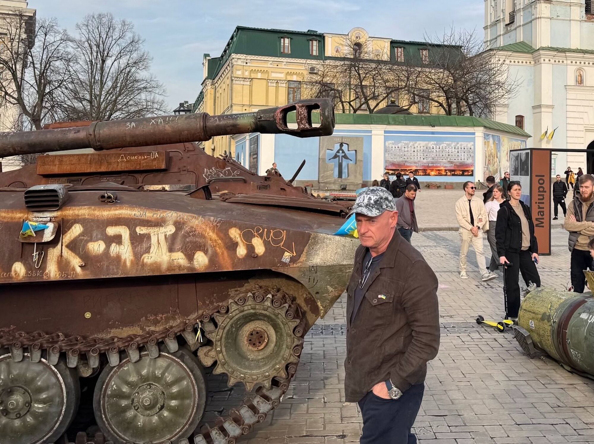 "Безпека України пов'язана із безпекою США": американский сенатор Келлі після візиту до Києва закликав Трампа відновити допомогу ЗСУ