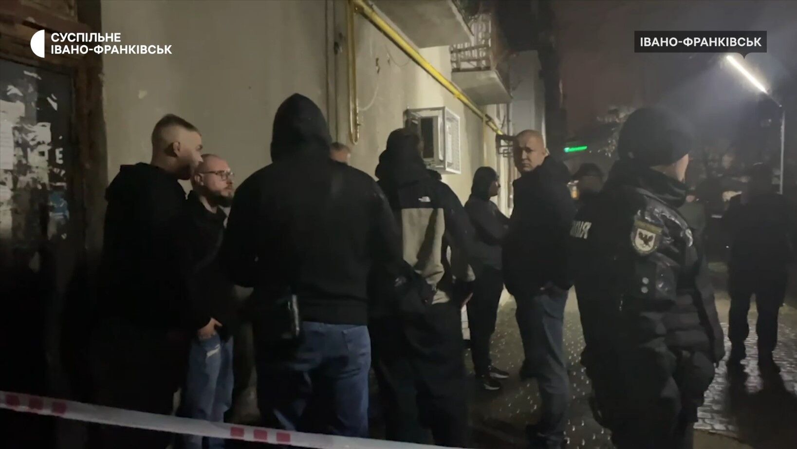 В Ивано-Франковске раздались два взрыва в районе ж/д вокзала: горел жилой дом, есть жертвы. Фото и видео