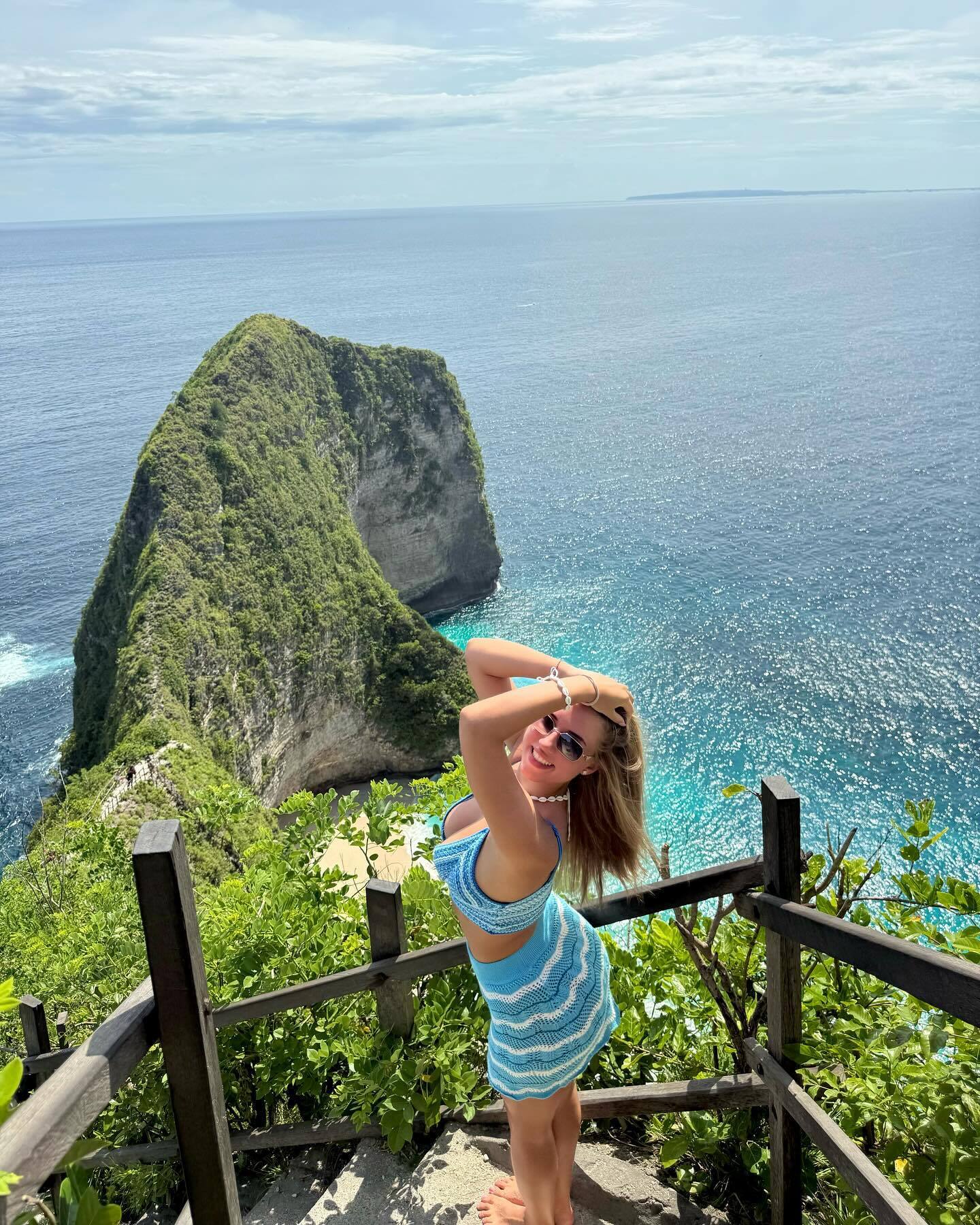Дружина футболіста збірної України вразила Instagram своїми формами у бікіні. Фотофакт