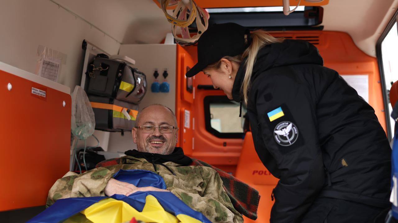 Один из самых больших обменов: Украина вернула из российского плена 197 защитников. Фото и видео