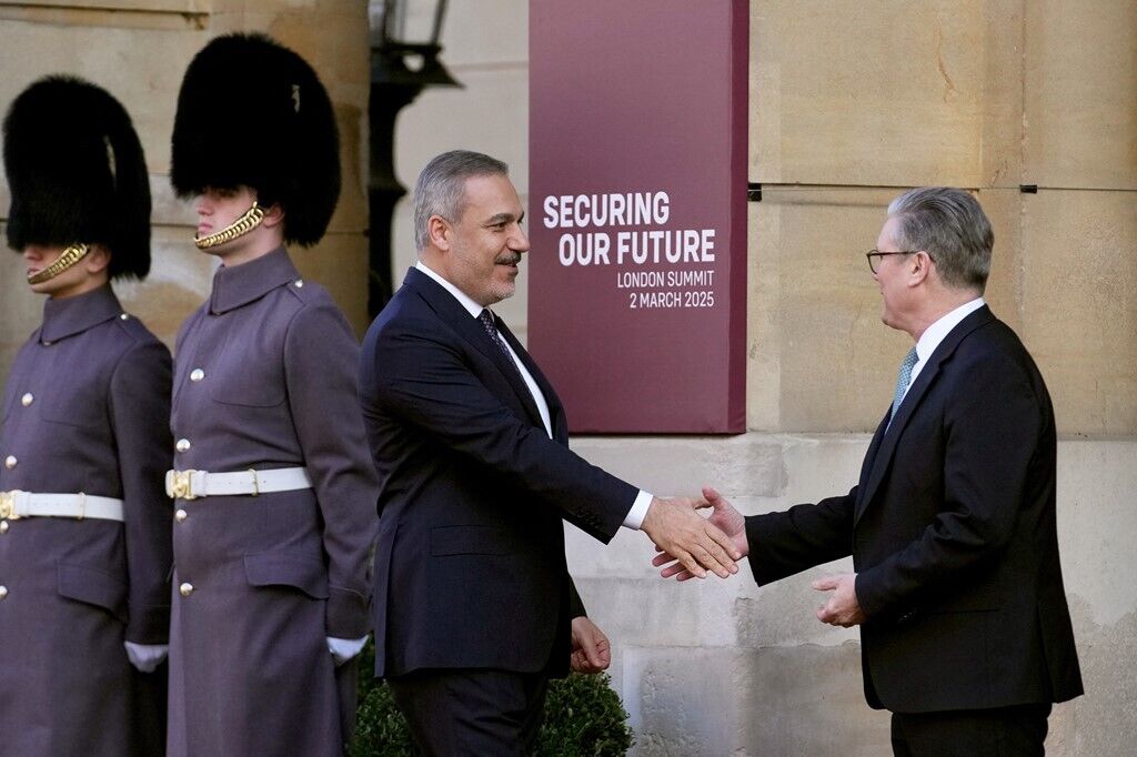 "Нужен мир, подкрепленный гарантиями безопасности": в Лондоне завершился саммит по поддержке Украины в войне. Детали, фото и видео