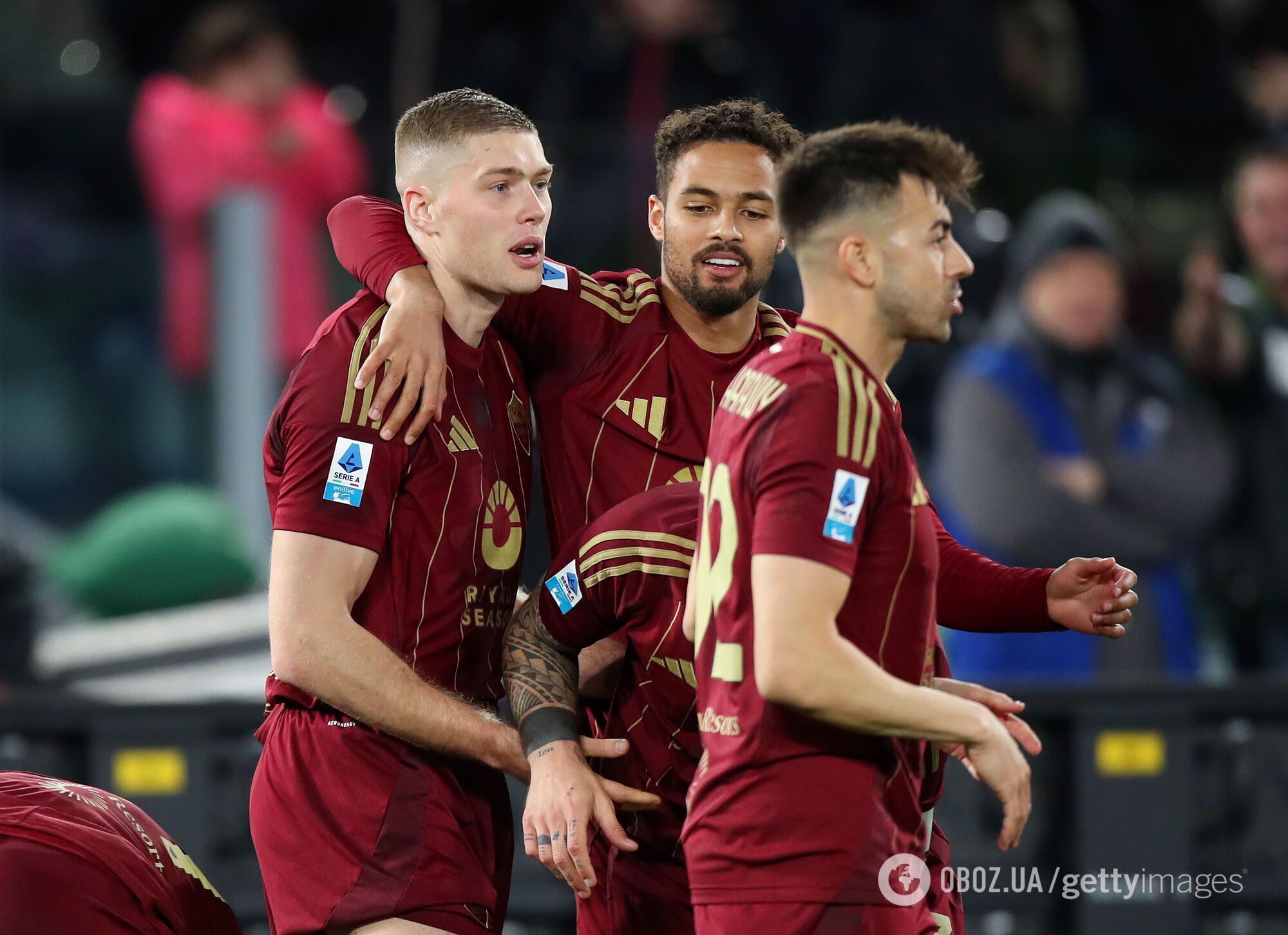Вийшов на заміну та приніс перемогу. Олімпійський стадіон у Римі влаштував овації футболісту збірної України. Відео