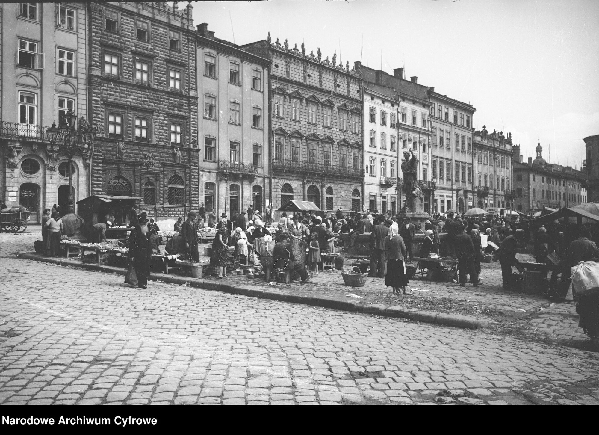 Яким був старий Львів: історичні фото 1936 року