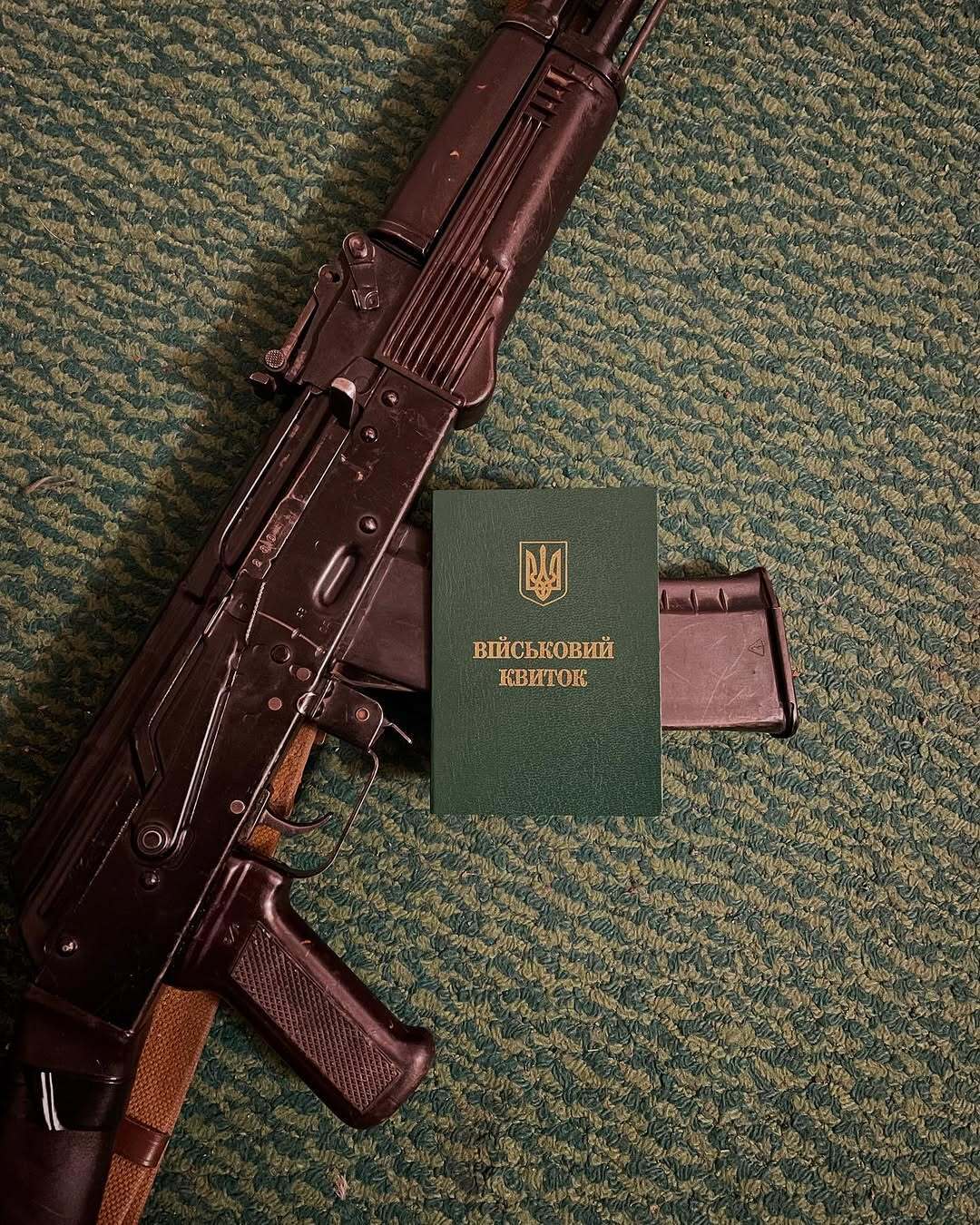 "Де зараз виступаєте? В "93 кварталі "Холодний яр": Ласточкін уперше розсекретив, на якому напрямку служить, і показався в формі 