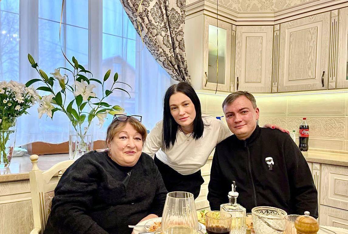 Анастасия Приходько впервые за пять лет встретилась с братом: почему между родными разразился скандал и что их объединило снова