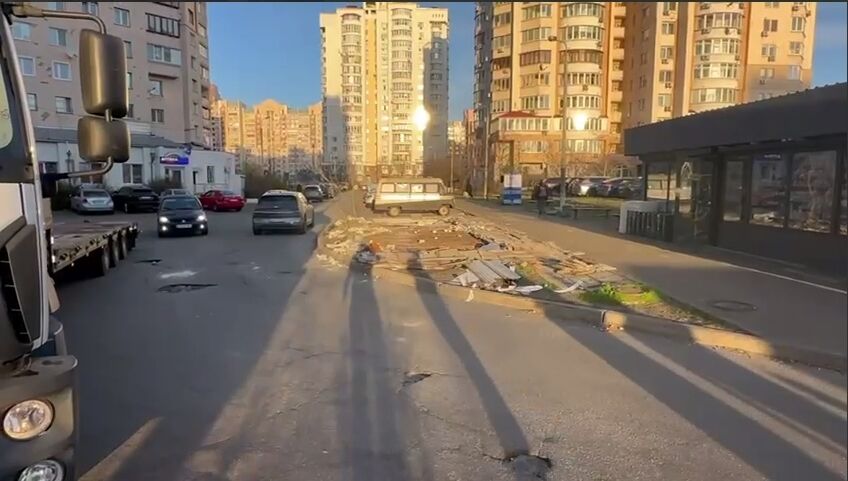 На колишніх місцях їх розташування облаштують зелені зони: Кличко показав, як у Києві прибирають МАФи. Відео