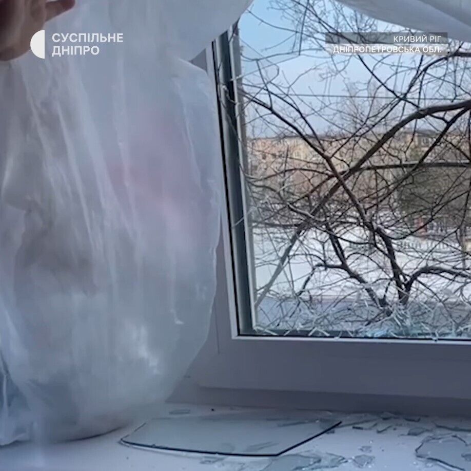"Встигла собою накрити дитину": мешканка Кривого Рогу розповіла про момент ворожої атаки. Відео