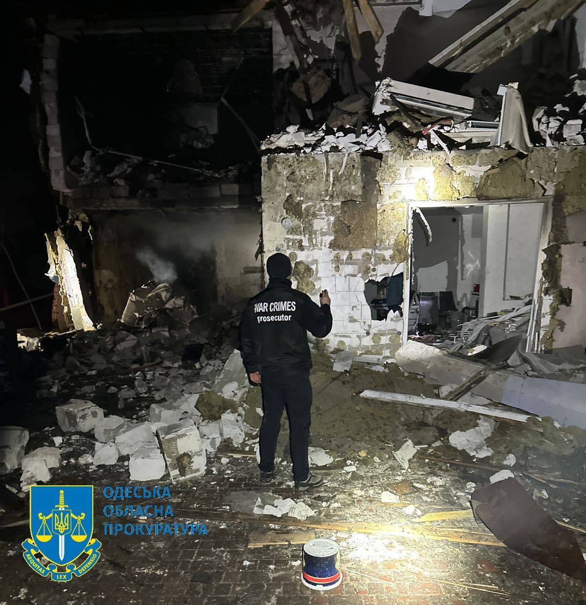 Росія здійснила масовану атаку на Одещину, пошкоджено десятки будинків: є загиблий і постраждалий. Фото і відео