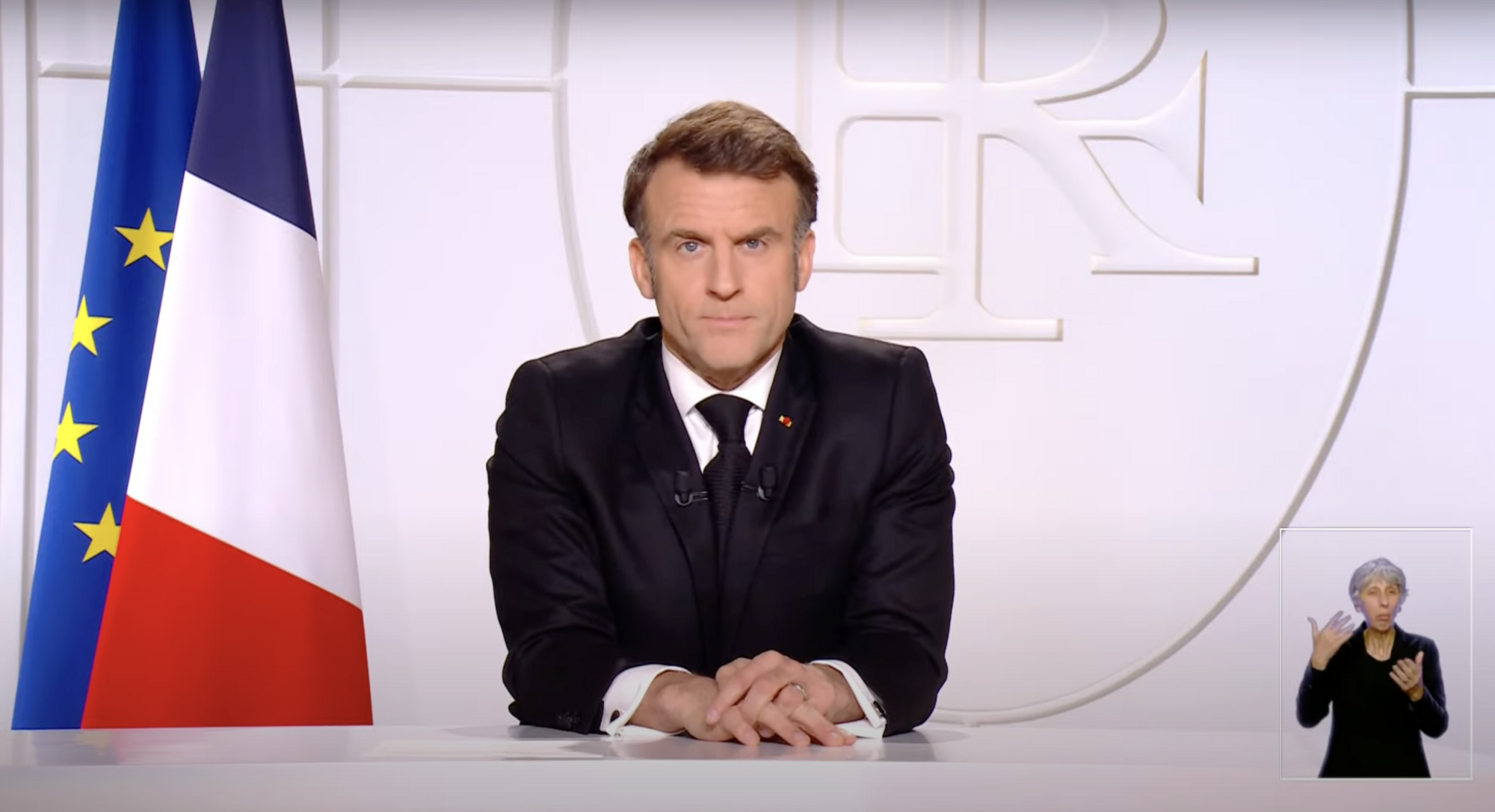 Справедливий мир для України і "ядерна парасолька" для ЄС: Макрон виступив зі зверненням до французької нації. Відео