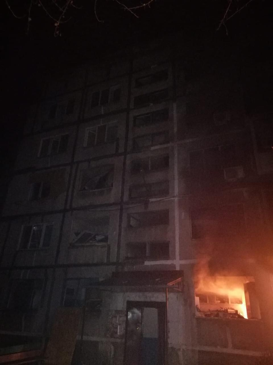 Росіяни завдали удару по житловому сектору Добропілля: 11 людей загинули, 40 поранених. Фото
