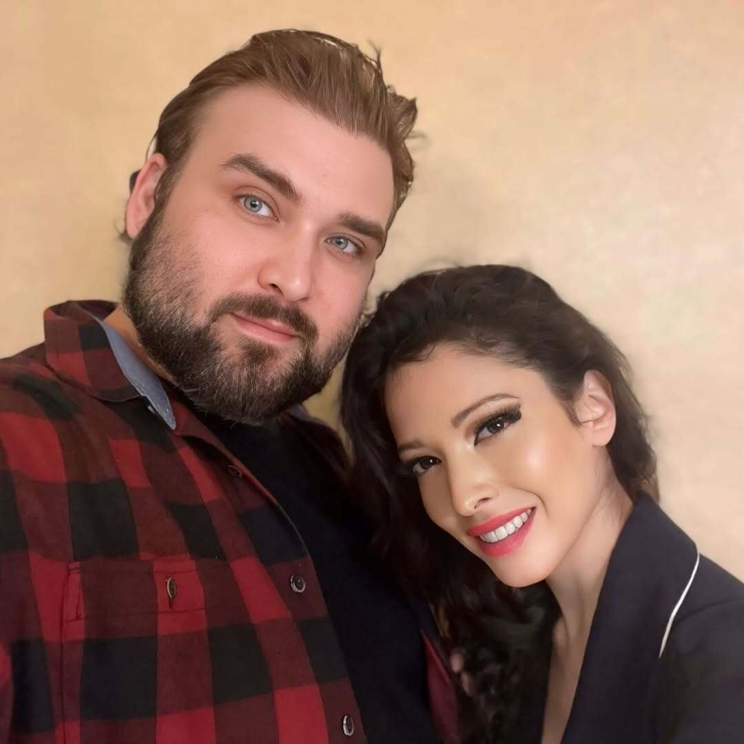 Сын Николаса Кейджа сделал предложение любимой через три месяца отношений и назвал ее "первой и единственной любовью": это его четвертый брак