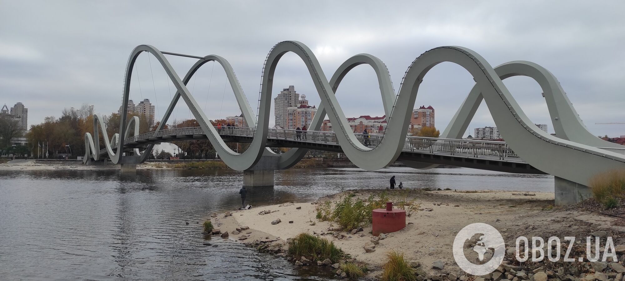 Стоянка човнів замість Моста-хвилі: який вигляд мала Оболонська набережна в Києві у 1916-му. Фото