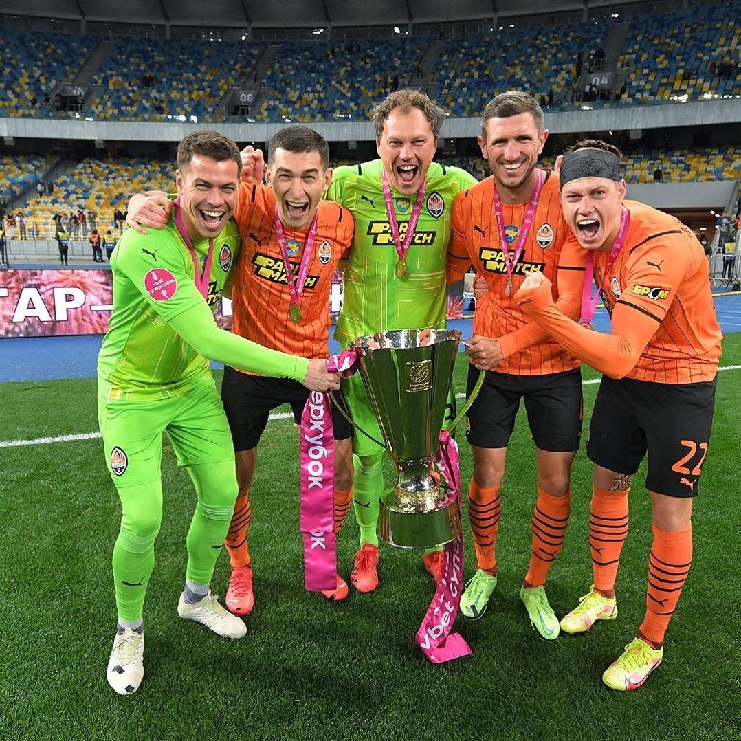 Ексфутболіст збірної України відмовився повертатися в Україну, тому що "потім не зможе виїхати звідти"