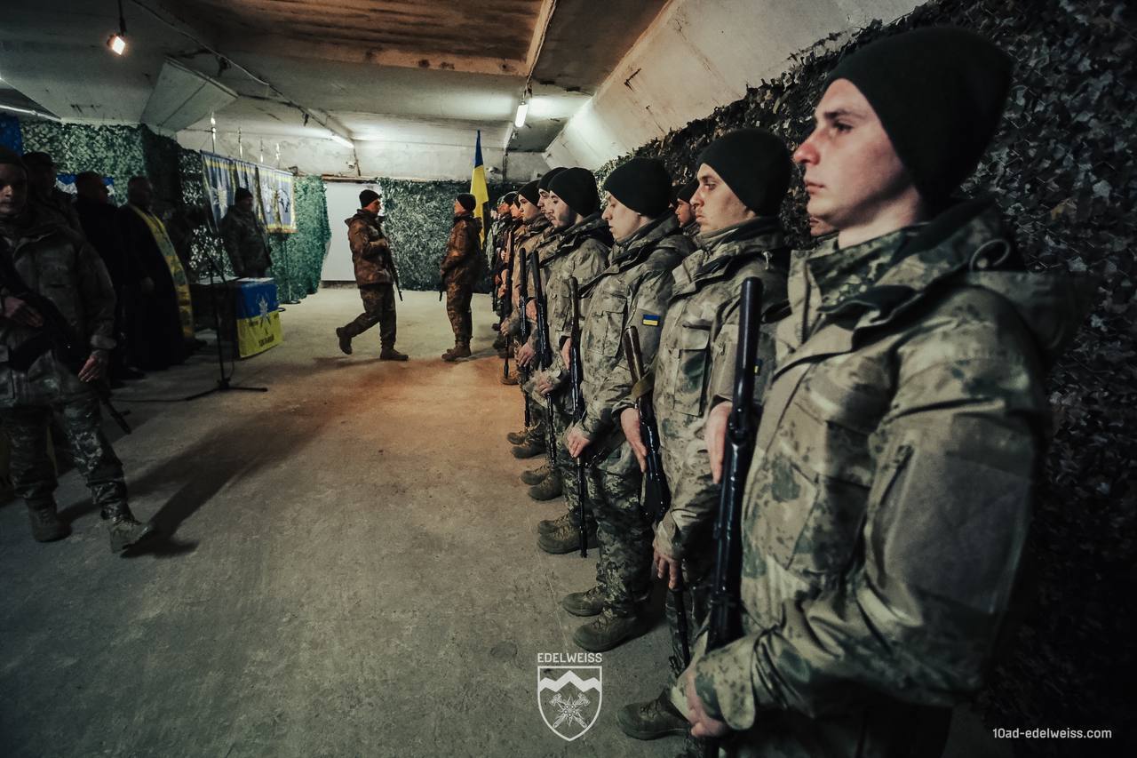 Контракт для 18-24-річних: перші військовослужбовці склали присягу. Фото