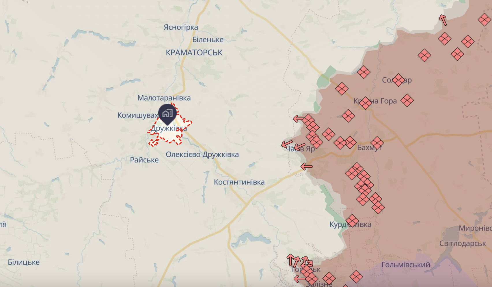 Росіяни обстріляли Дружківку: пошкоджено багатоповерхівки та кафе, серед поранених є діти. Фото і відео