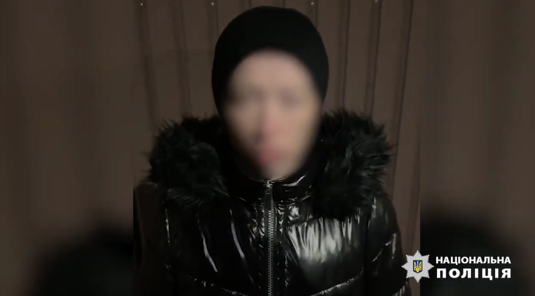 Жінка, причетна до крадіжки речей з могили "Грінки"