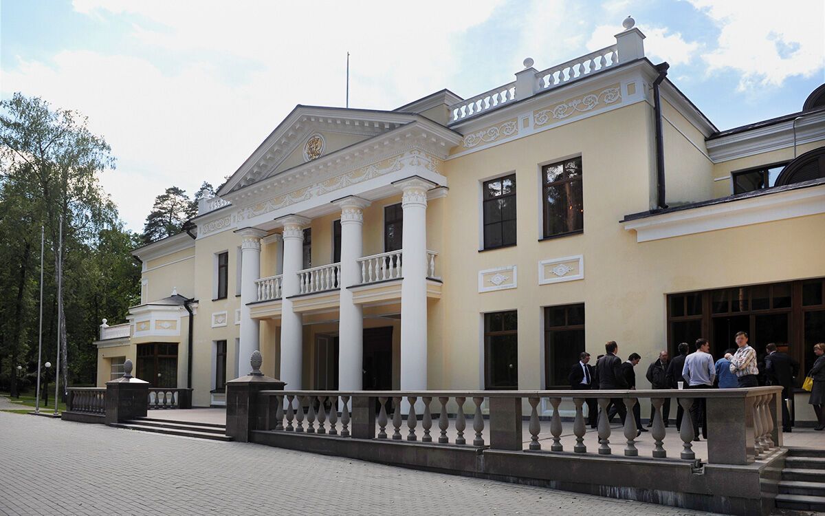 На глибині до 200 метрів: який вигляд мають секретні бункери Путіна і чи здатні вони витримати ядерний удар. Фото 