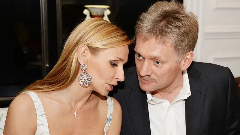 "С жестокостью..." Стало известно, что Навка в личных беседах советует делать Пескову с Путиным