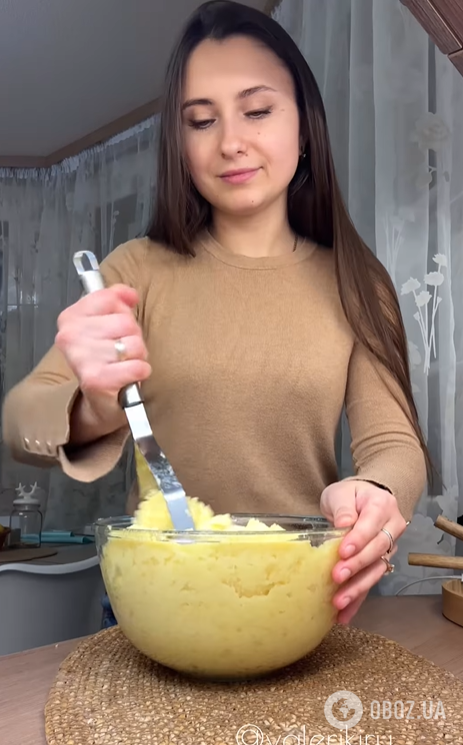 Самые вкусные домашние картофельники из пюре: готовятся на сковороде зп считанные минуты