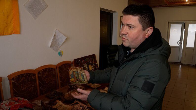 Пролежав 80 років під землею: в лісі на Прикарпатті знайшли бідон з документами ОУН. Фото
