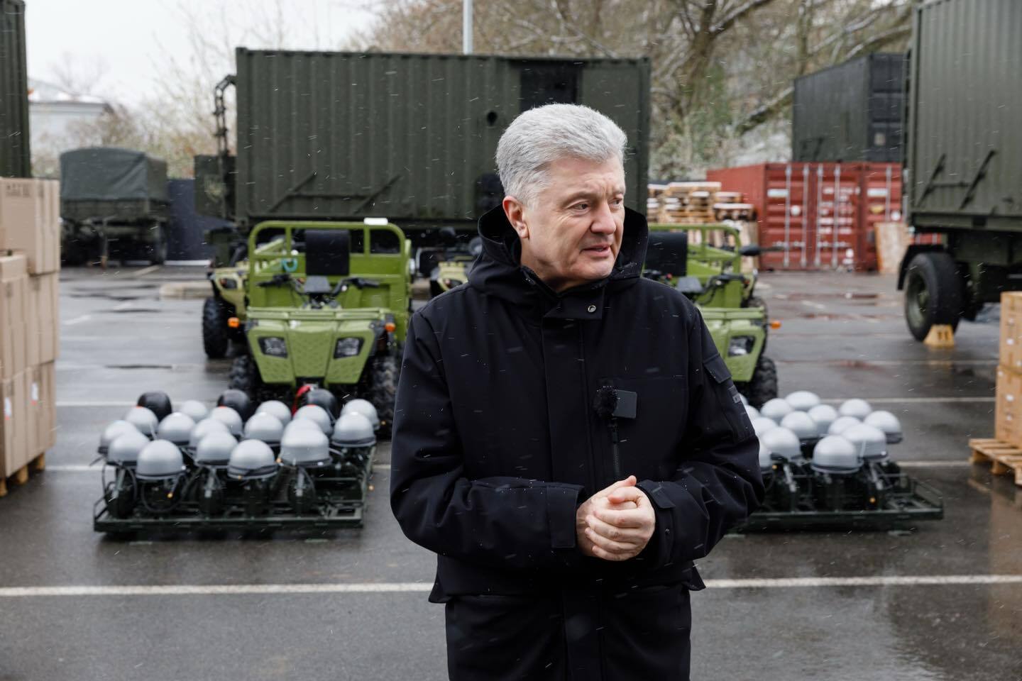Нас никто не остановит: Порошенко везет морпехам дроны, РЭБы и квадроциклы