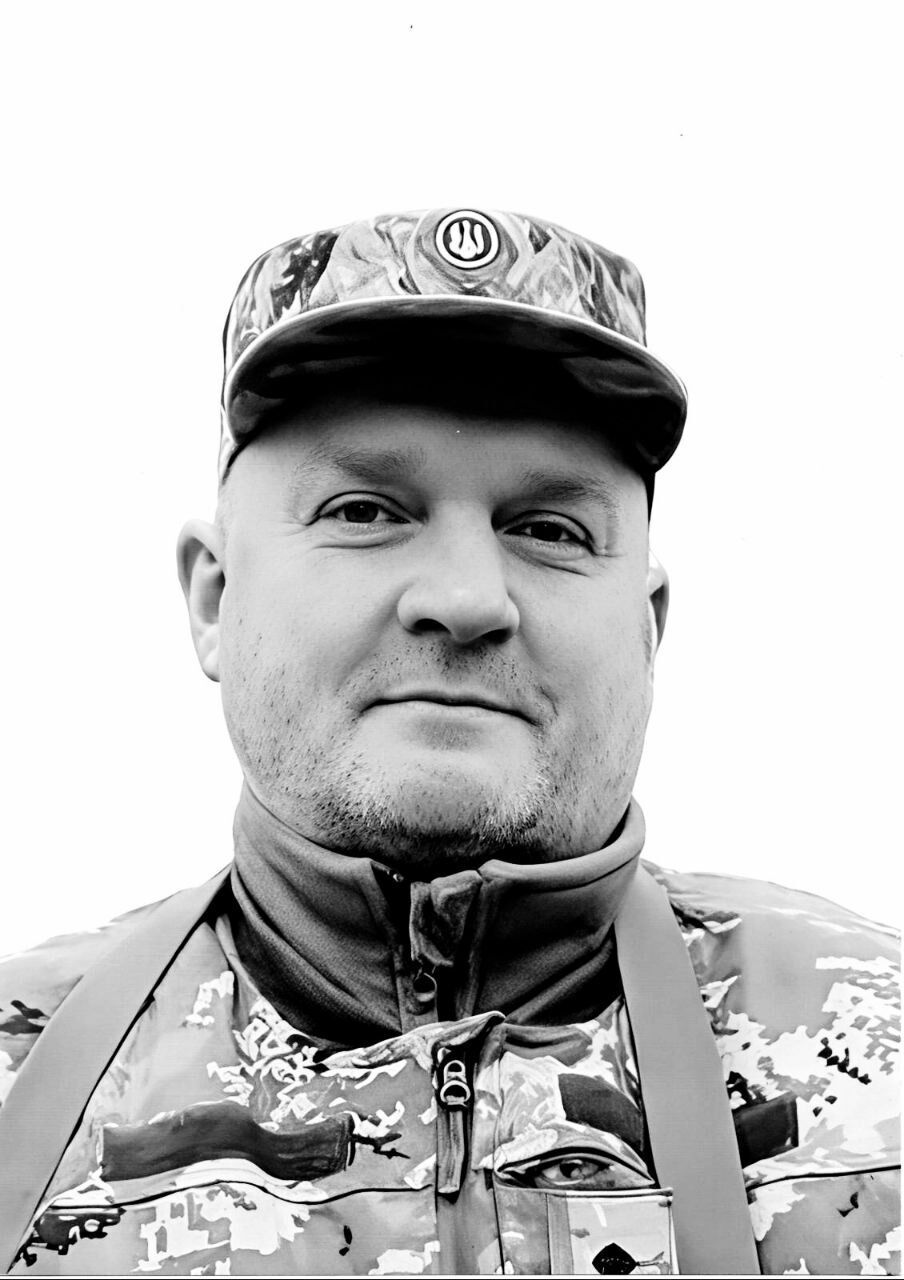 Серце зупинилось у лікарні: в Черкасах прощалися з воїном Віктором Перемієнком. Фото