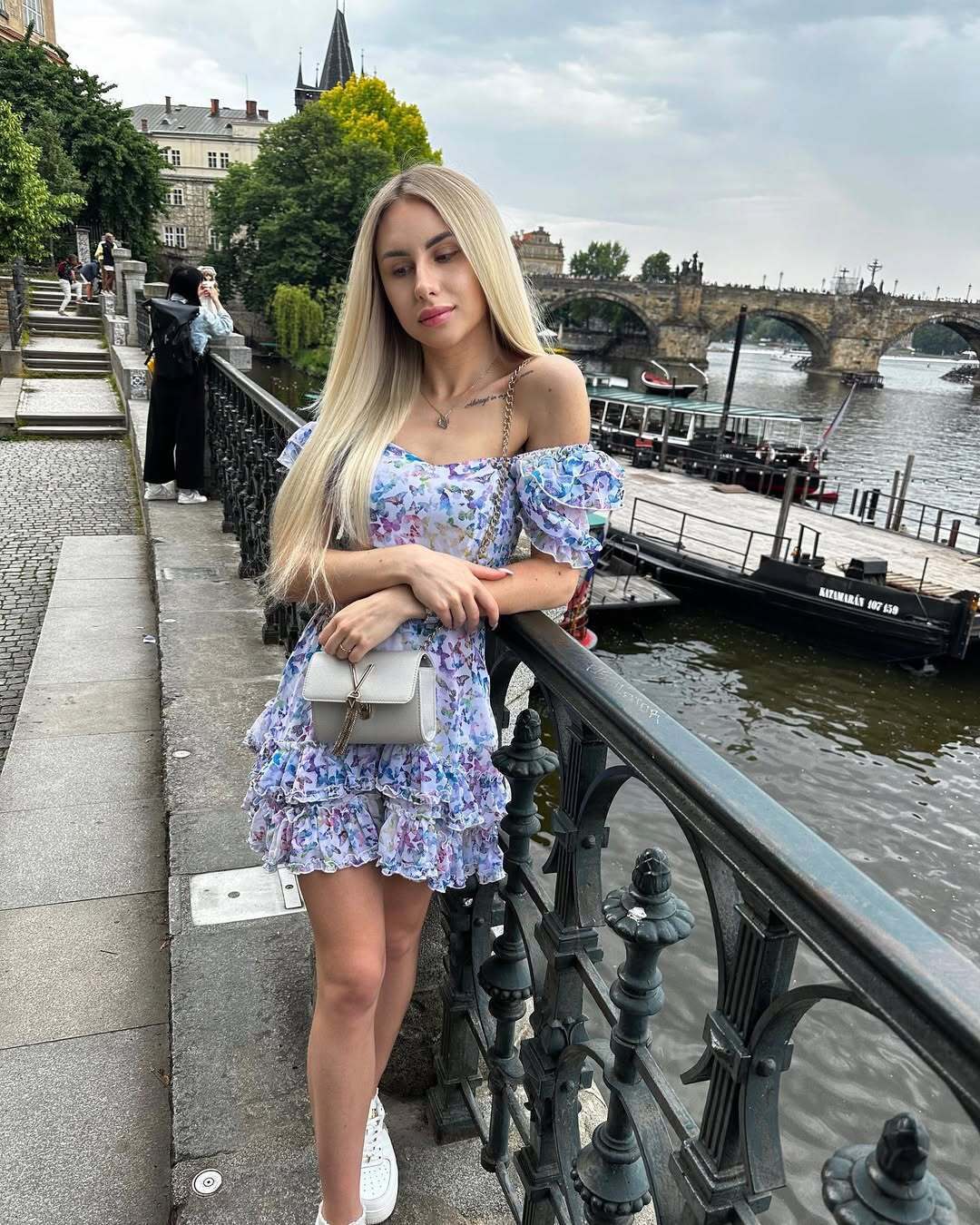 Жорстоко побив і чекав батька, щоб відвезти вмираючу Віку до лікарні: на Буковині хлопець розправився з коханою