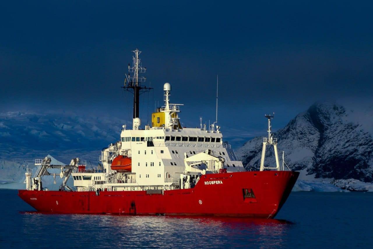 "Я не відчував страху": український журналіст побував у Антарктиді і розповів про життя полярників, місцевих тварин і небезпеку протоки Дрейка