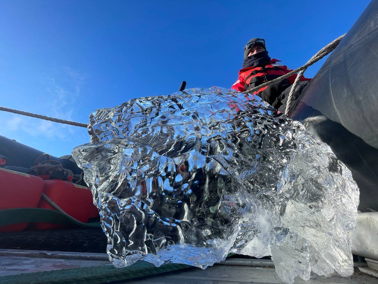 "Я не відчував страху": український журналіст побував у Антарктиді і розповів про життя полярників, місцевих тварин і небезпеку протоки Дрейка