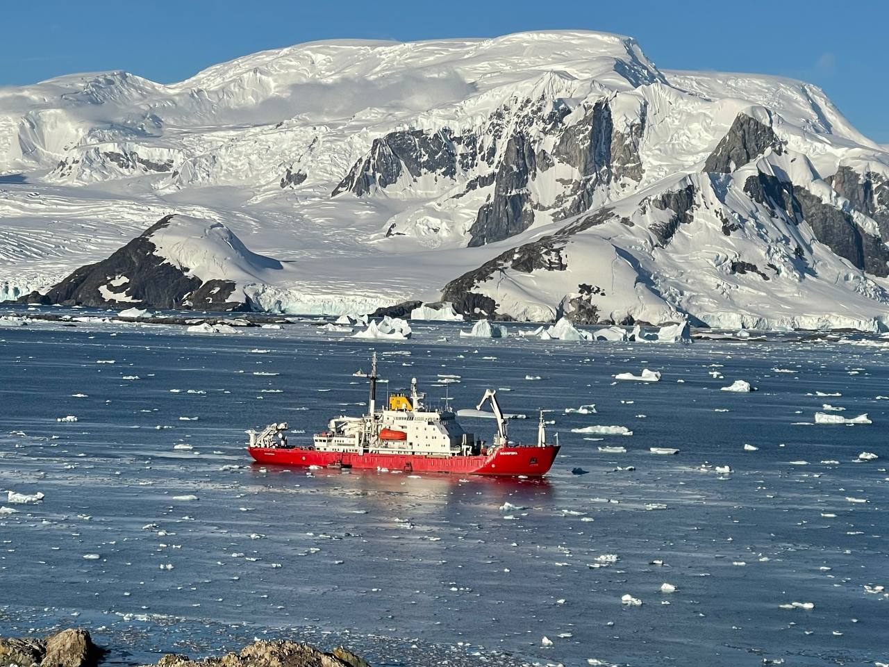 "Я не відчував страху": український журналіст побував у Антарктиді і розповів про життя полярників, місцевих тварин і небезпеку протоки Дрейка