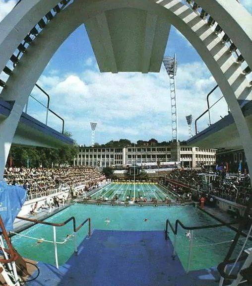 Работал даже зимой: история исчезнувшего открытого бассейна у стадиона "Динамо" в Киеве. Уникальные фото